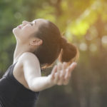 呼吸も体も軽くなる！背中・胸のコリ解消法