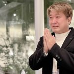 床に消えたカフェラテと胸にしみた一言